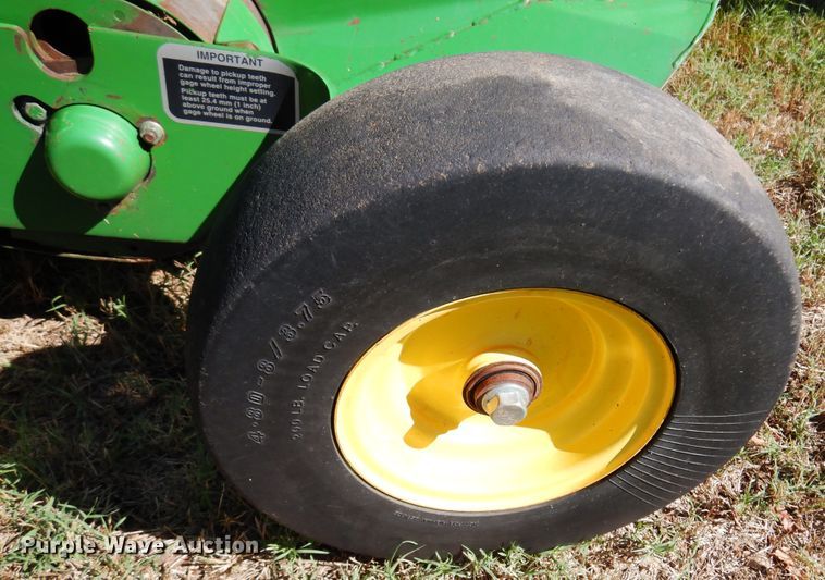 image for item DM5220 2011 John Deere 468  round baler