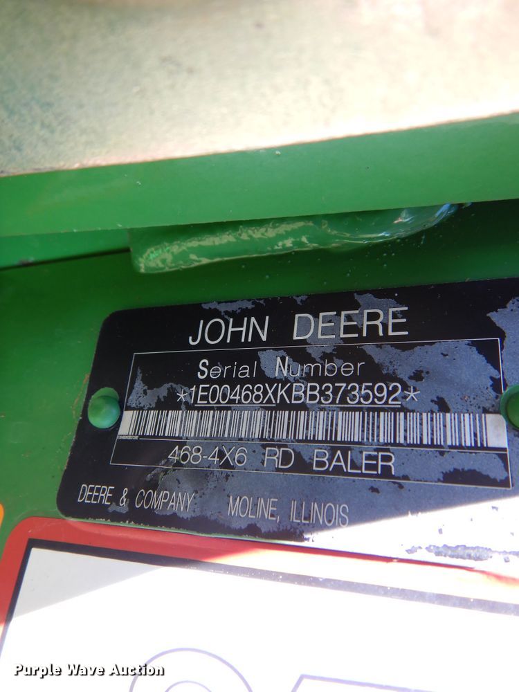 image for item DM5220 2011 John Deere 468  round baler
