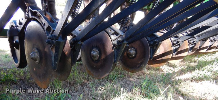 image for item DM5222 John Deere BD1113  grain drill