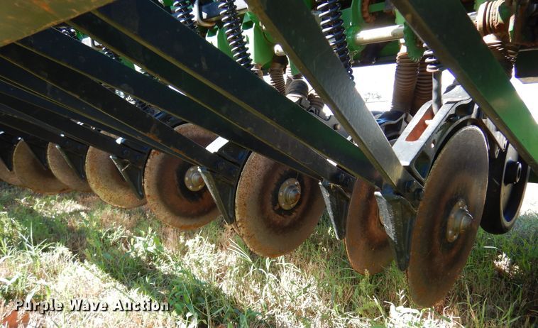 image for item DM5222 John Deere BD1113  grain drill