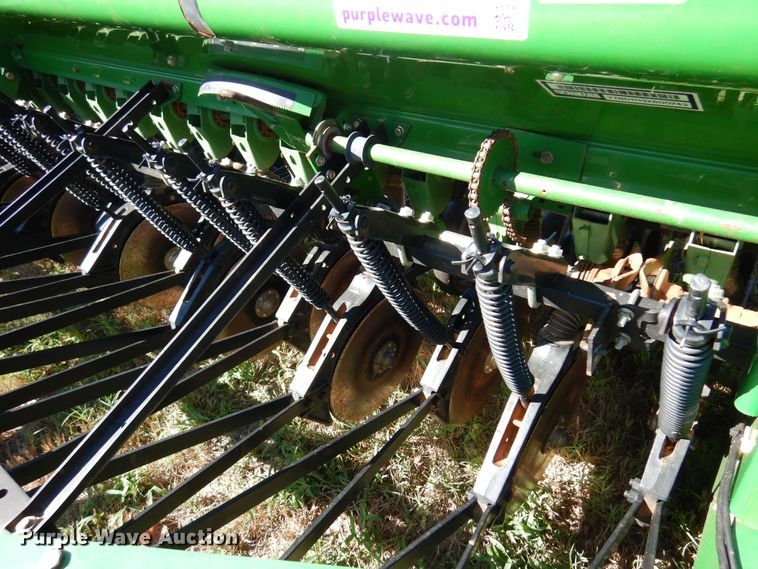 image for item DM5222 John Deere BD1113  grain drill