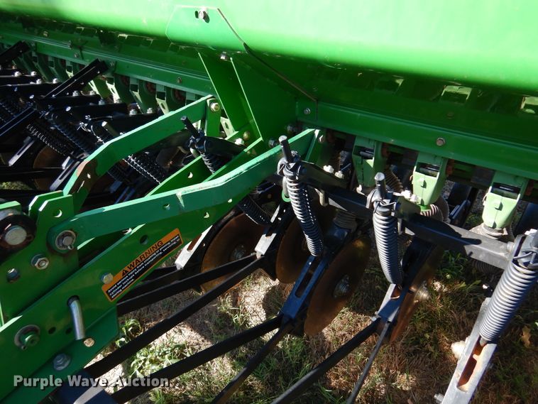 image for item DM5222 John Deere BD1113  grain drill