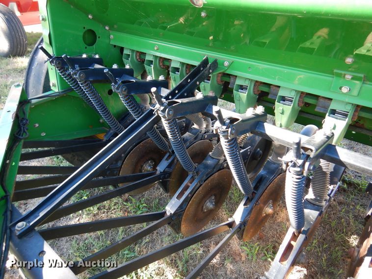 image for item DM5222 John Deere BD1113  grain drill