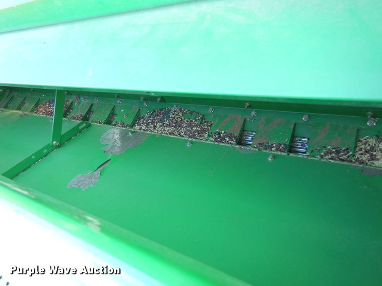 image for item DM5222 John Deere BD1113  grain drill