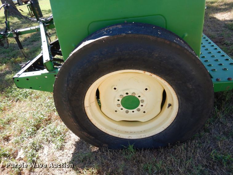 image for item DM5222 John Deere BD1113  grain drill