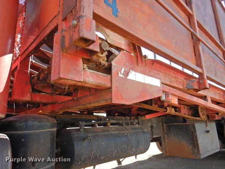 image for item DM8999 1980 International F1954  cotton module truck