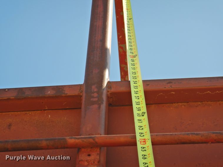 image for item DM8999 1980 International F1954  cotton module truck