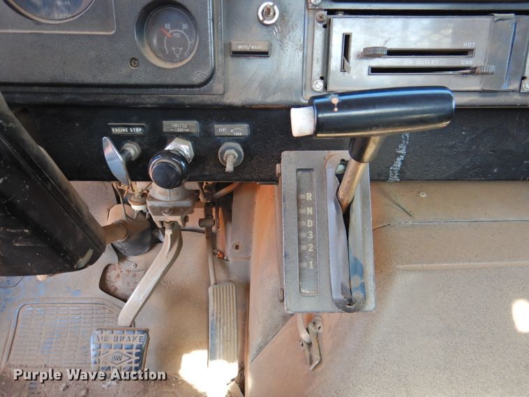 image for item DM8999 1980 International F1954  cotton module truck