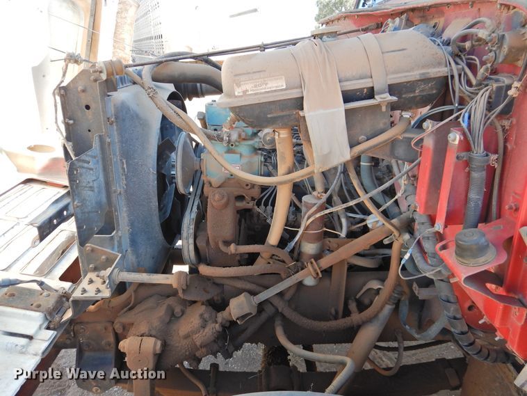 image for item DM8999 1980 International F1954  cotton module truck