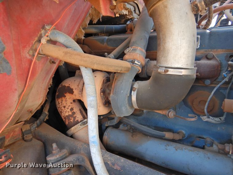 image for item DM8999 1980 International F1954  cotton module truck