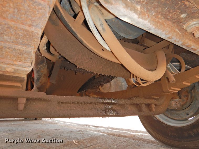 image for item DM8999 1980 International F1954  cotton module truck