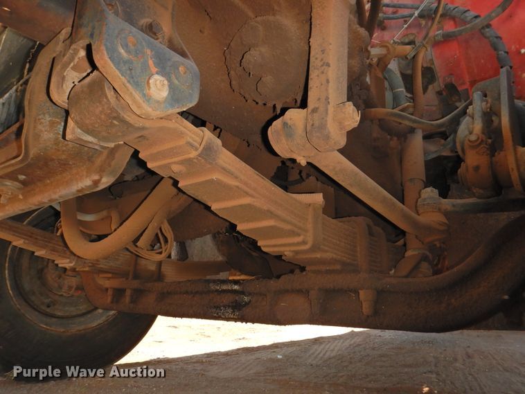 image for item DM8999 1980 International F1954  cotton module truck