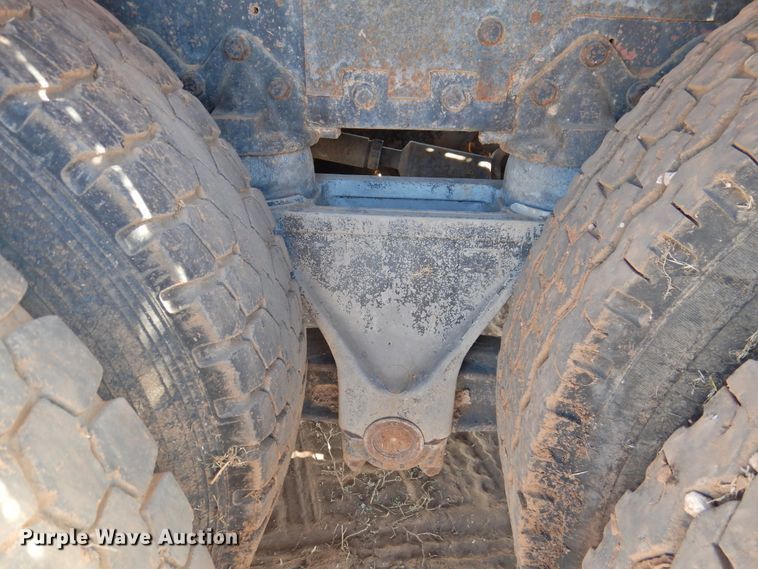 image for item DM8999 1980 International F1954  cotton module truck