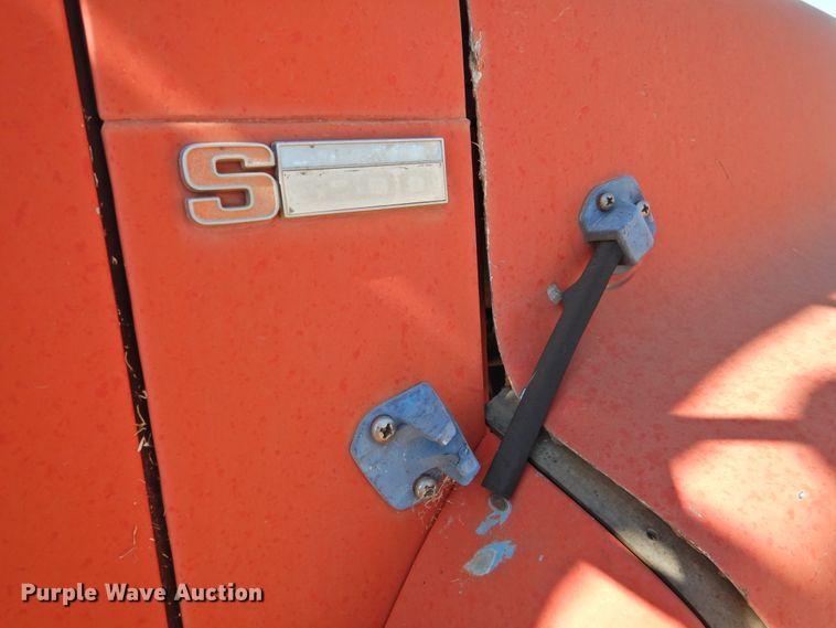 image for item DM8999 1980 International F1954  cotton module truck