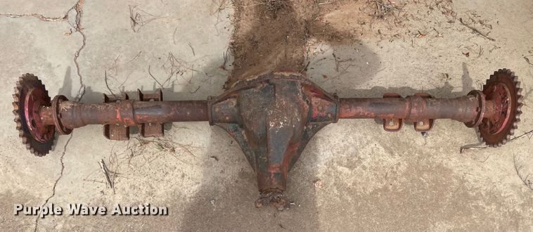 image for item DM8999 1980 International F1954  cotton module truck