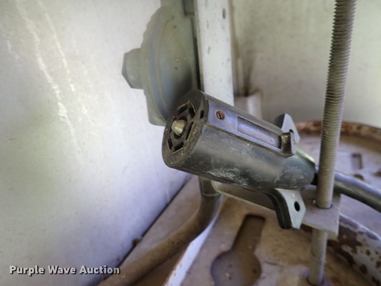 image for item DN2183 2002 Kiefer Genesis X-480  horse trailer