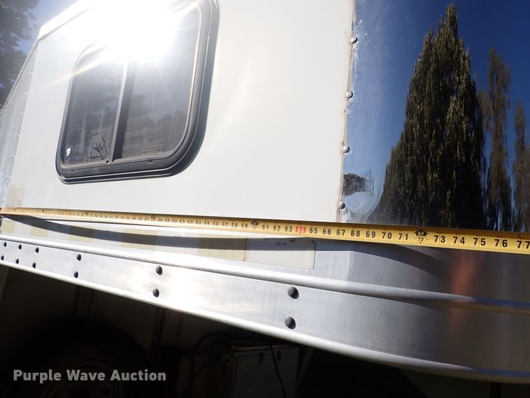 image for item DN2183 2002 Kiefer Genesis X-480  horse trailer