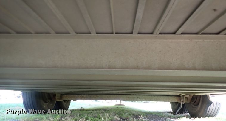 image for item DN2183 2002 Kiefer Genesis X-480  horse trailer