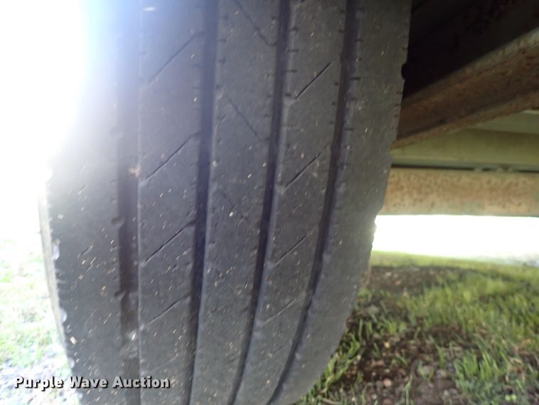 image for item DN2183 2002 Kiefer Genesis X-480  horse trailer