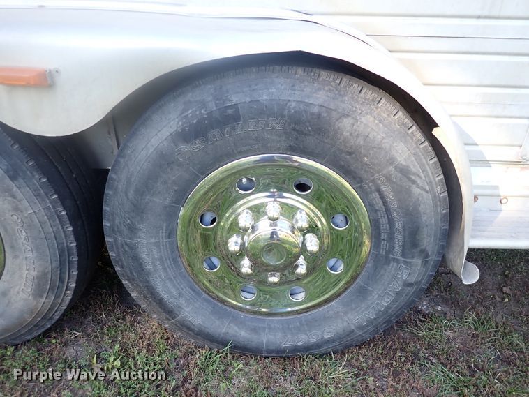 image for item DN2183 2002 Kiefer Genesis X-480  horse trailer