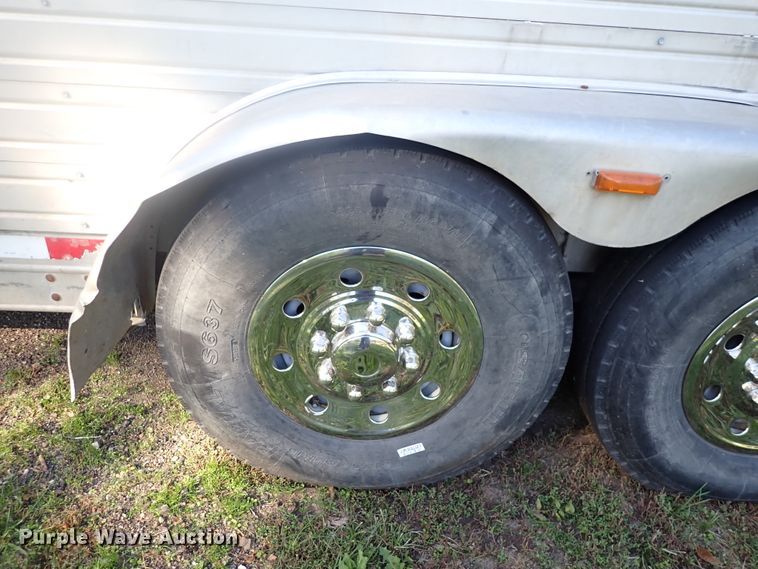 image for item DN2183 2002 Kiefer Genesis X-480  horse trailer