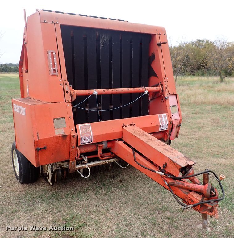 image for item DN2186 1981 Hesston 5580  round baler