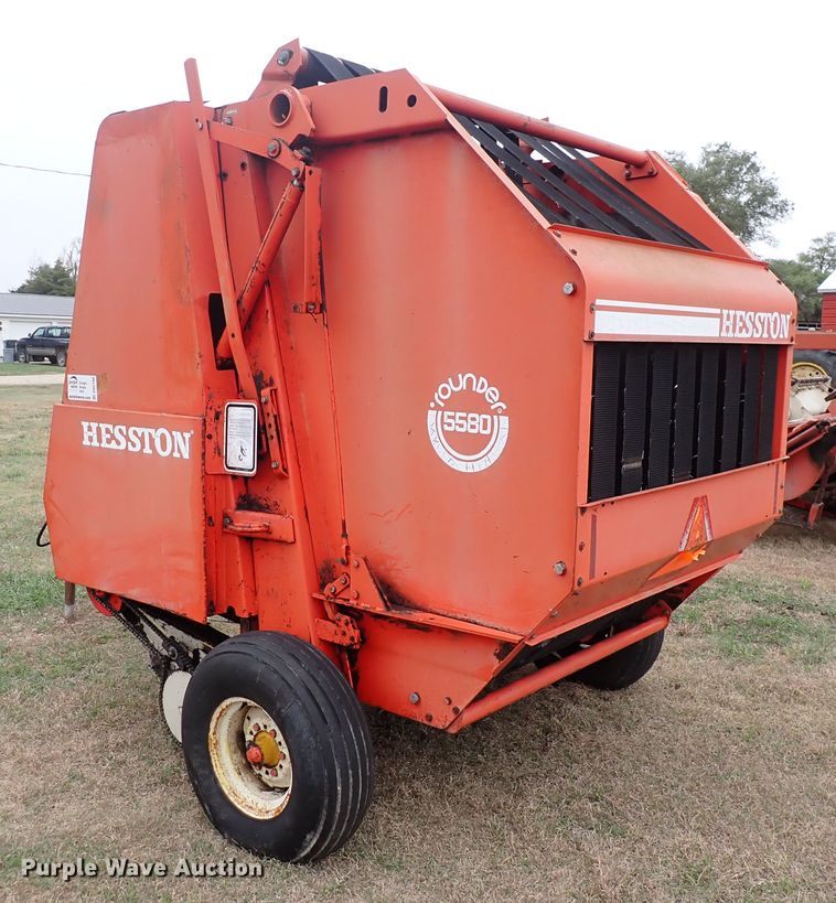 image for item DN2186 1981 Hesston 5580  round baler