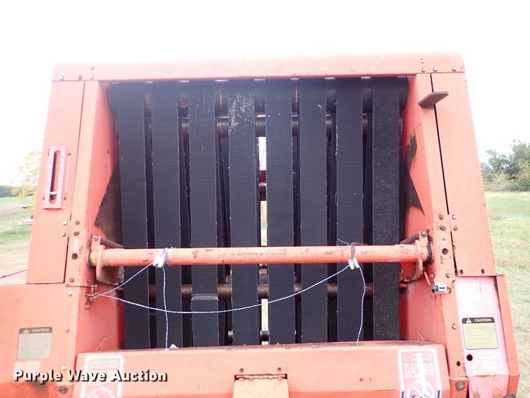 image for item DN2186 1981 Hesston 5580  round baler