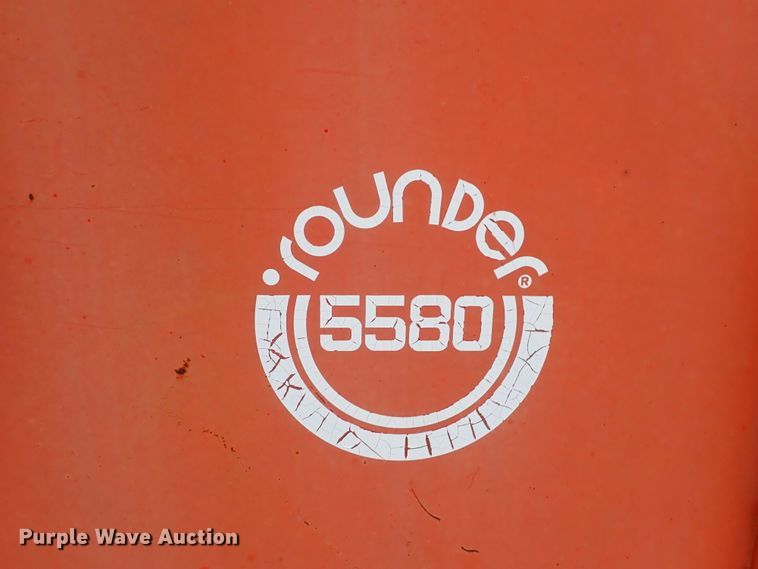 image for item DN2186 1981 Hesston 5580  round baler