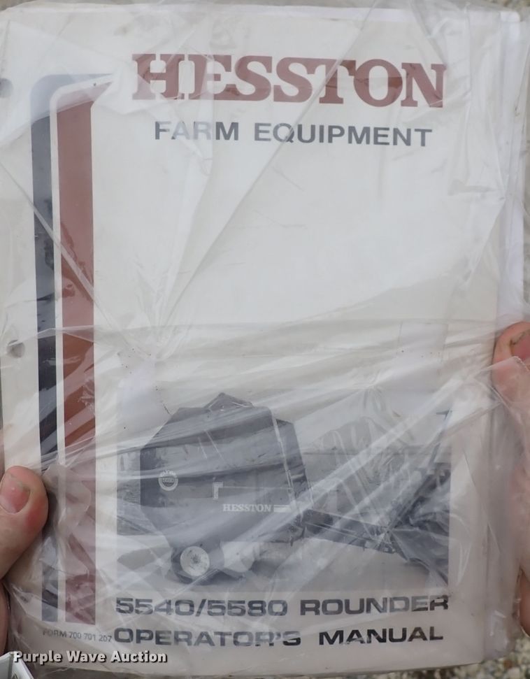 image for item DN2186 1981 Hesston 5580  round baler