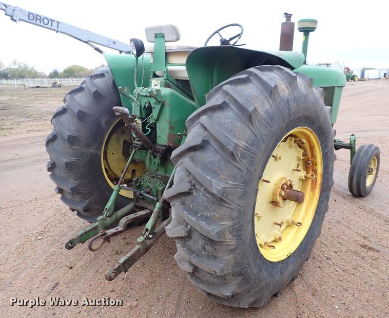 image for item DN2215 1962 John Deere 4010  tractor