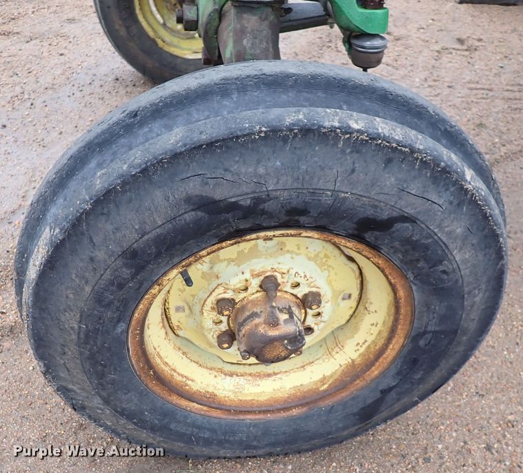 image for item DN2215 1962 John Deere 4010  tractor