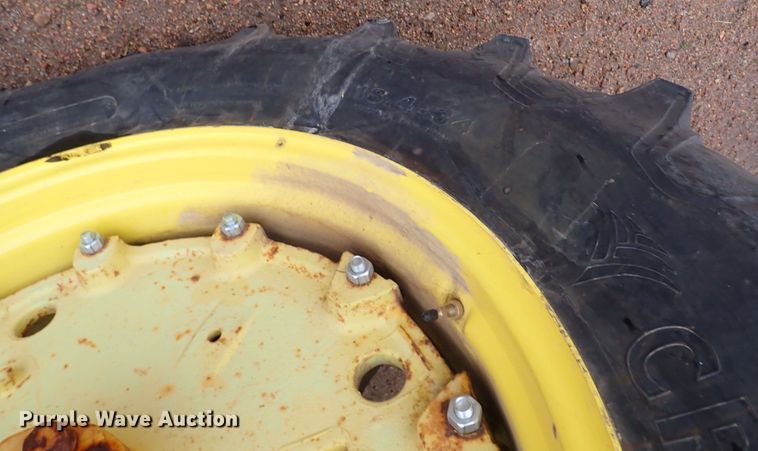 image for item DN2215 1962 John Deere 4010  tractor