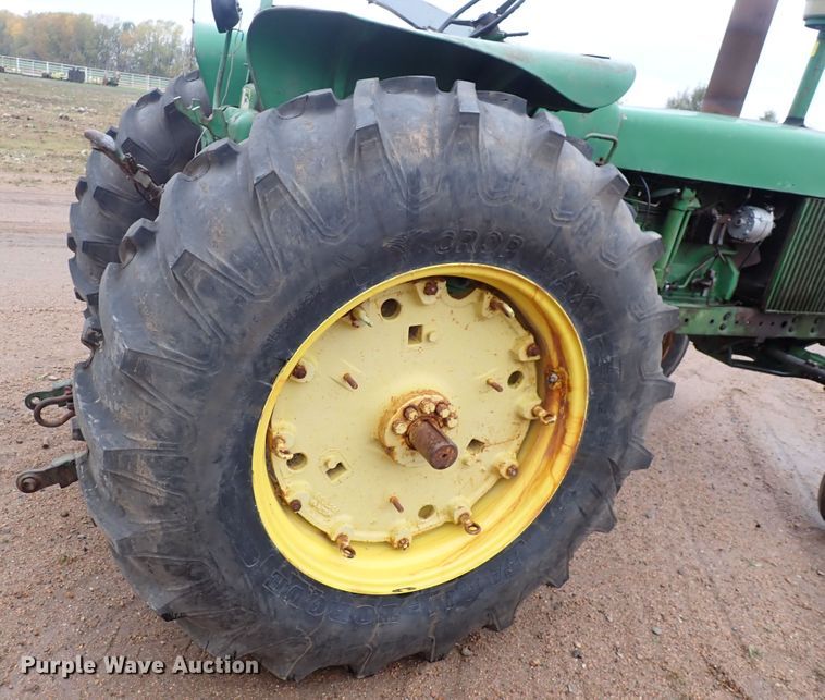 image for item DN2215 1962 John Deere 4010  tractor