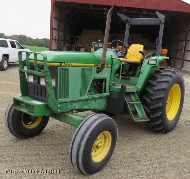 image for item DN7761 1994 John Deere 6200  tractor