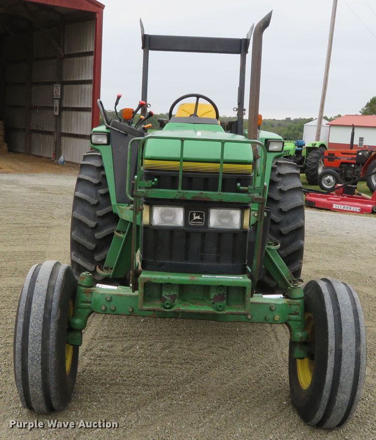 image for item DN7761 1994 John Deere 6200  tractor