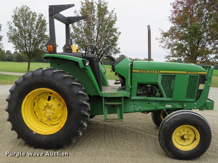 image for item DN7761 1994 John Deere 6200  tractor
