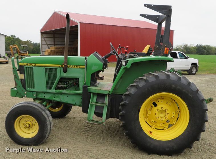 image for item DN7761 1994 John Deere 6200  tractor