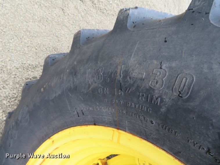 image for item DN7761 1994 John Deere 6200  tractor