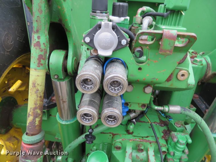 image for item DN7761 1994 John Deere 6200  tractor