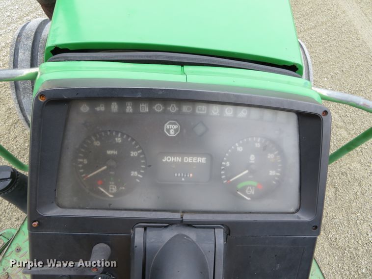 image for item DN7761 1994 John Deere 6200  tractor