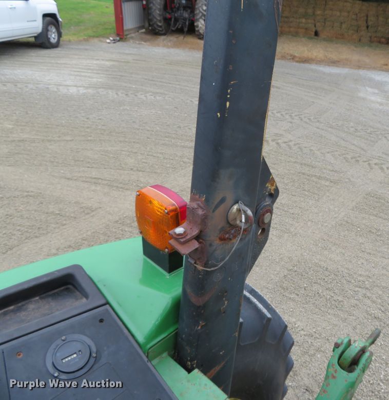 image for item DN7761 1994 John Deere 6200  tractor