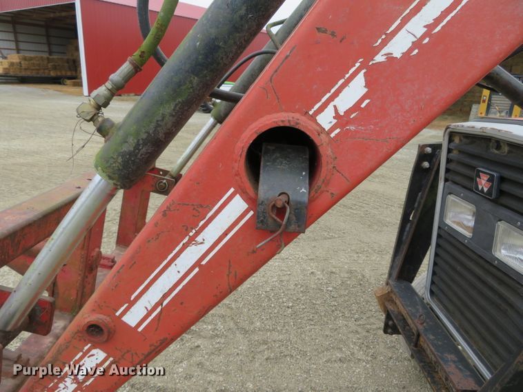 image for item DN7765 1995 Massey Ferguson 383  tractor