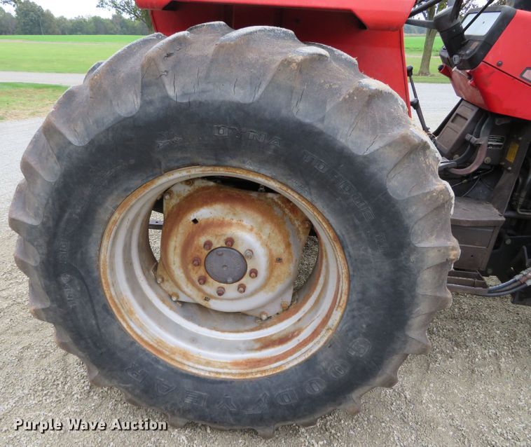 image for item DN7765 1995 Massey Ferguson 383  tractor