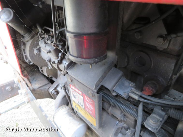 image for item DN7765 1995 Massey Ferguson 383  tractor