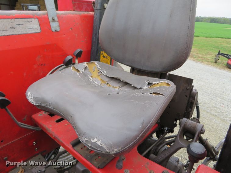 image for item DN7765 1995 Massey Ferguson 383  tractor