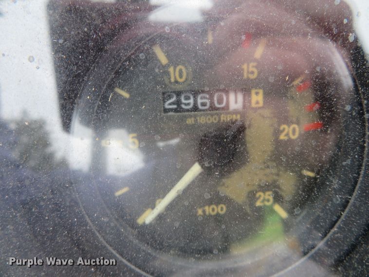 image for item DN7765 1995 Massey Ferguson 383  tractor