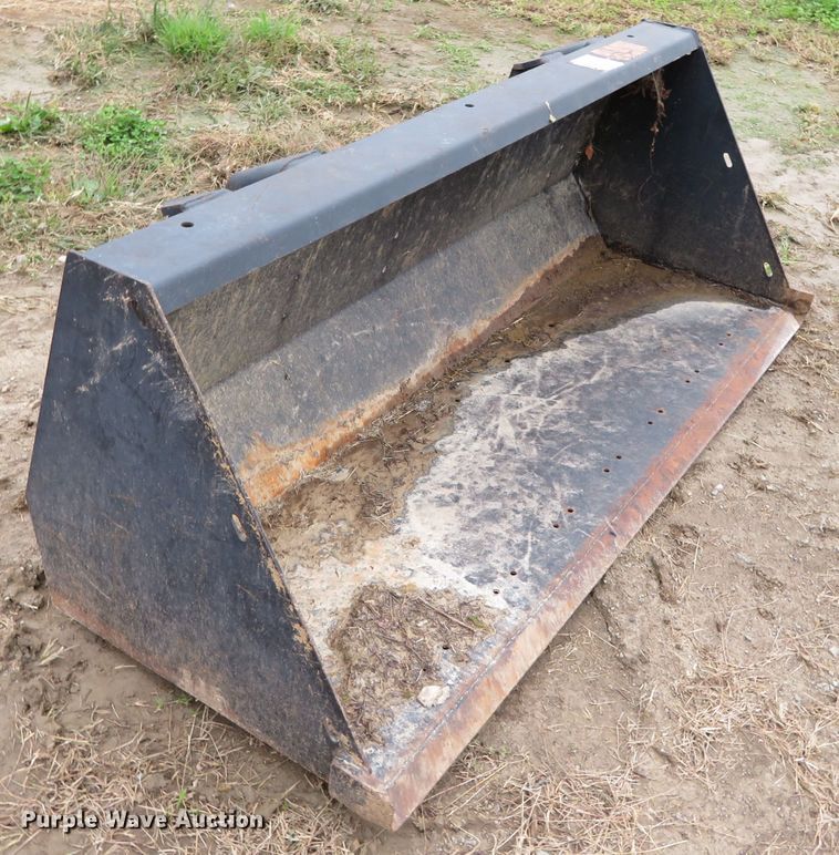 image for item DN7765 1995 Massey Ferguson 383  tractor