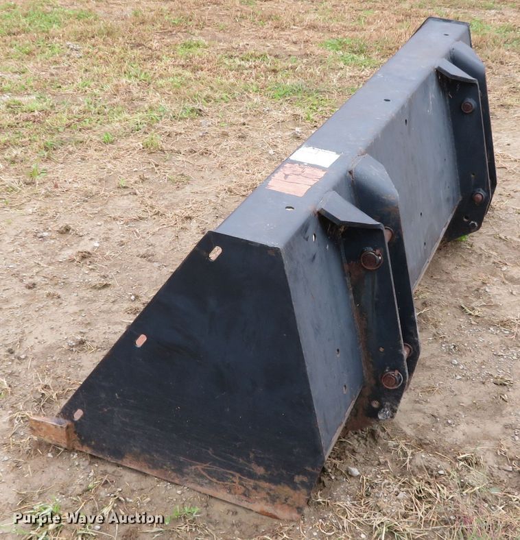 image for item DN7765 1995 Massey Ferguson 383  tractor