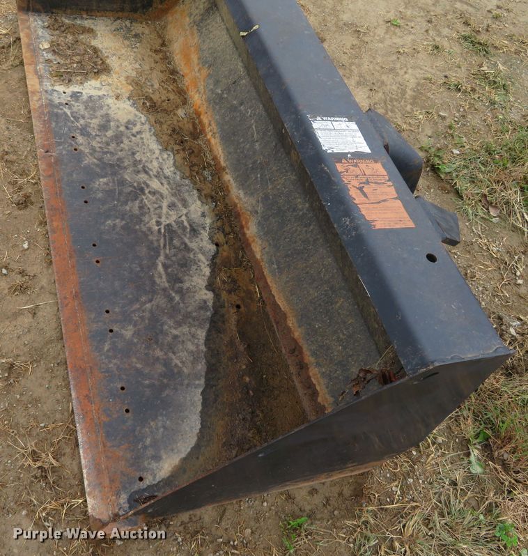 image for item DN7765 1995 Massey Ferguson 383  tractor